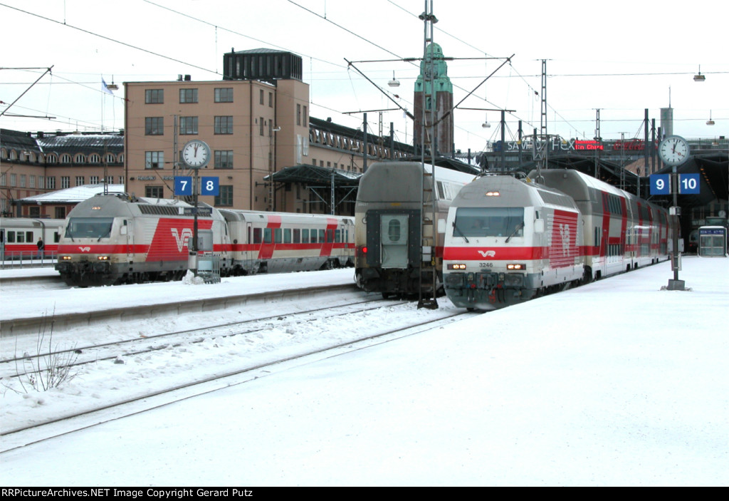 Three VR Trains Departing